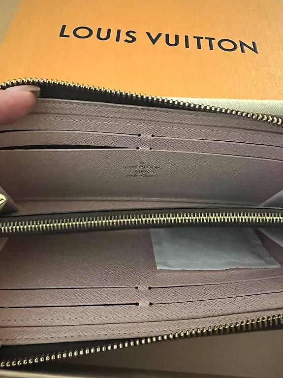 Portamonete: Louis Vuitton Geldbörse Clémence – Usato da Adliswil venduto da dor_5xng 2