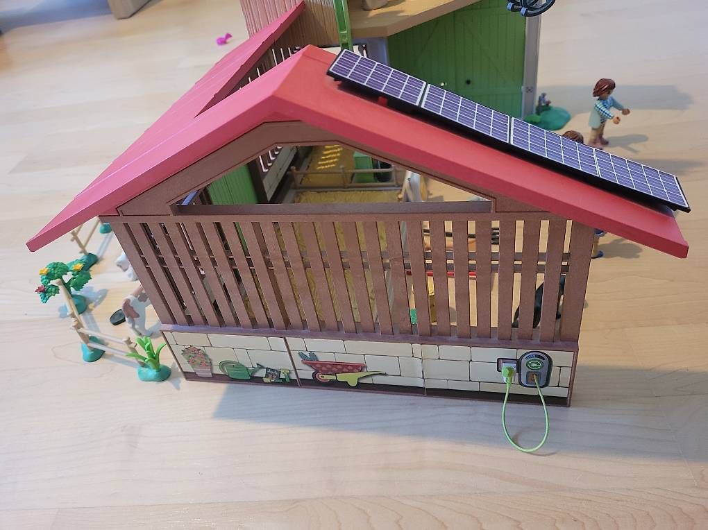 Playmobil Giocattoli: Bauernhof Playmobil – Usato da Therwil venduto da t_a_n8wj 2
