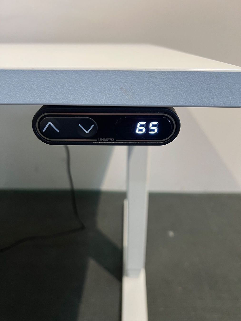 Lista Bureaux: 040 LISTA OFFICE elektr. Sitz-/Stehtisch – D'occasion à Wangen an der Aare par TBYN 7