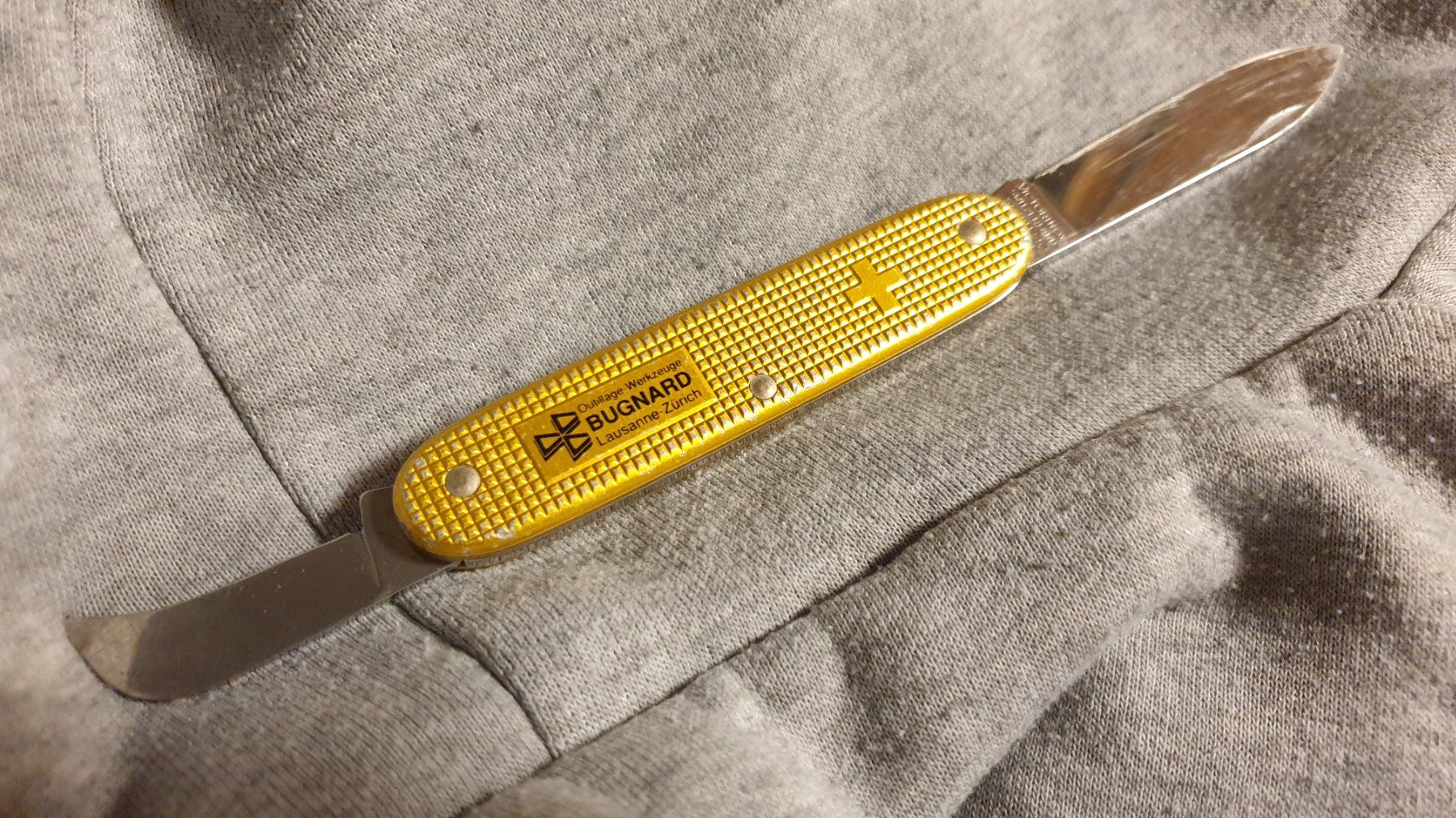 Victorinox Coltelli tascabile: Outillage Bugnard Jaune OC Prunner Victorinox Sackmesser – Usato da Val D Illiez venduto da SnowRoof