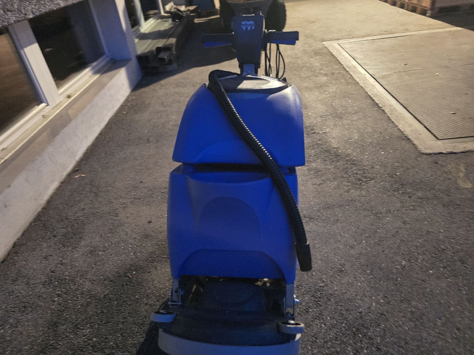 Alle Maschinen: Numatic TTB3450/100S Batarie defekt – Defekt aus Oberengstringen von Flore.76 1