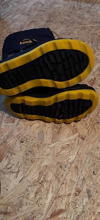Scarpe per ragazzi: Kamik Winterschuh 12 – Usato da Schwarzenburg venduto da SchoggoLoggo 1