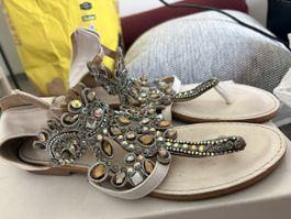 White jewelled flat sandals size 38 used