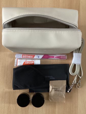 Umhängetasche Zimmerli x SWISS F - Creme/Schwarz o Weinrot