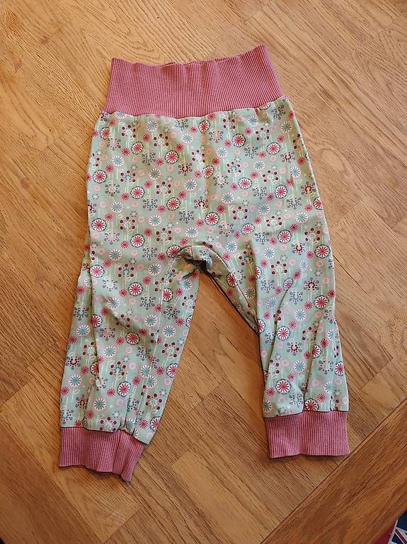 Hosen: Selbergemachte Hosen – Neu und originalverpackt aus Zürich von barbara063