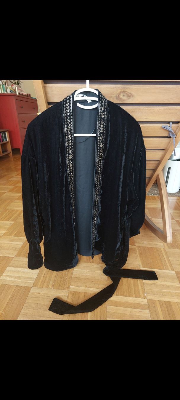 Arte internazionale: Kimono noir velours Zara – Usato da Avully venduto da jul_n8zt 3
