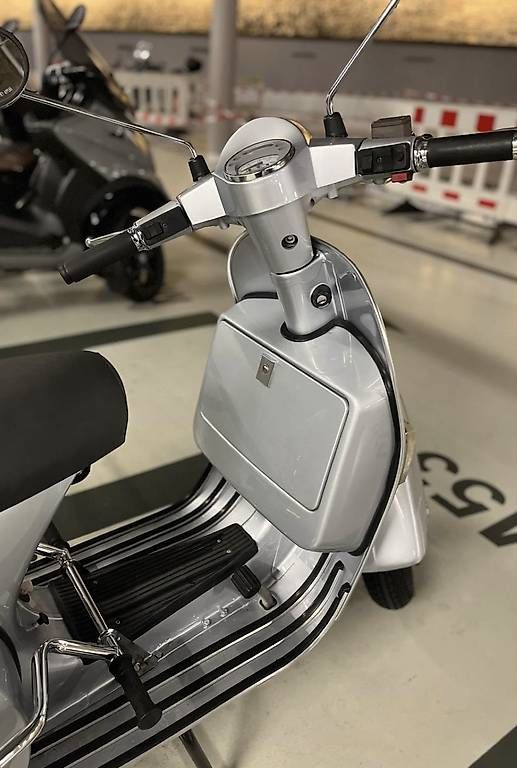 Scooter: Piaggio Vespa PX 125 E – Usato da Genève venduto da pau_zvd8 3