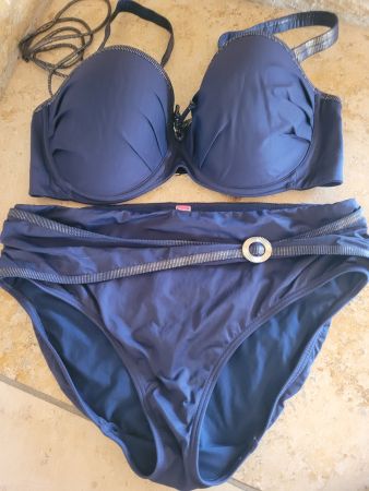 Victoria's Secret Bikini, marineblau, Gr. 36D, neuwertig