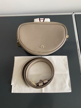 Aigner Bauchtasche beige/ètoupe. NEU