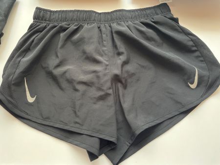 Nike Fast Tempo Laufshort, Gr. S, schwarz