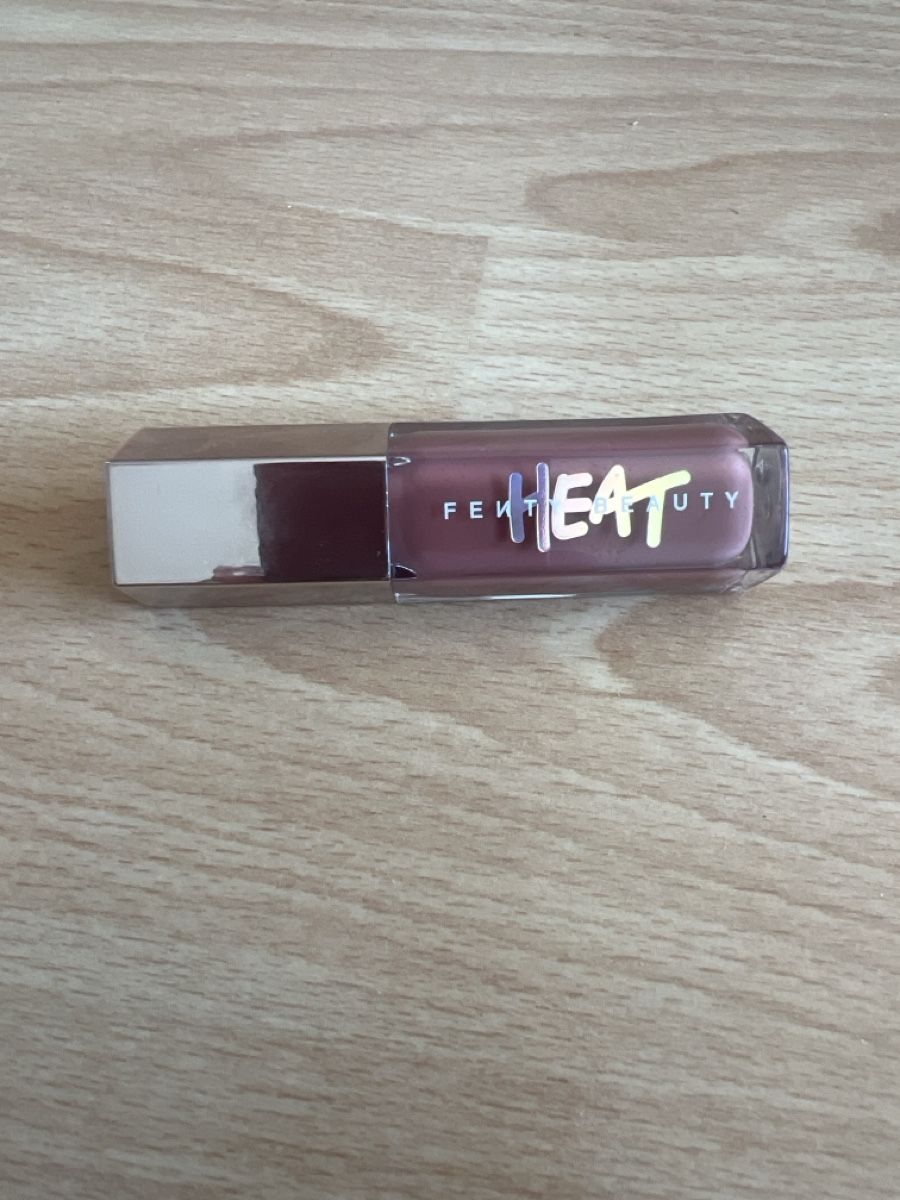 Make-up: Fenty Gloss Bomb Heat – Nuovo (secondo la descrizione) da Zug venduto da wwwx