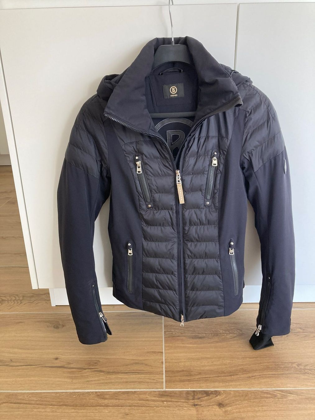 Bogner Giacche: Bogner Skijacke schwarz Grösse 34 – Usato da Thierachern venduto da Herci