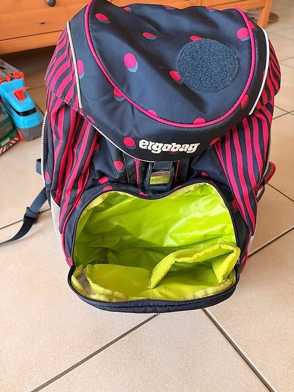 Borse & Zaini: Ergobag Schulrucksack mit Turnsack – Usato da Nidau venduto da Cassandra84 2