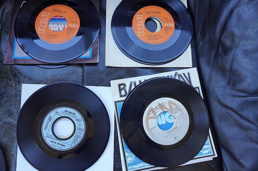Vinyles: Musiksingles – D'occasion à Kräiligen par bero65