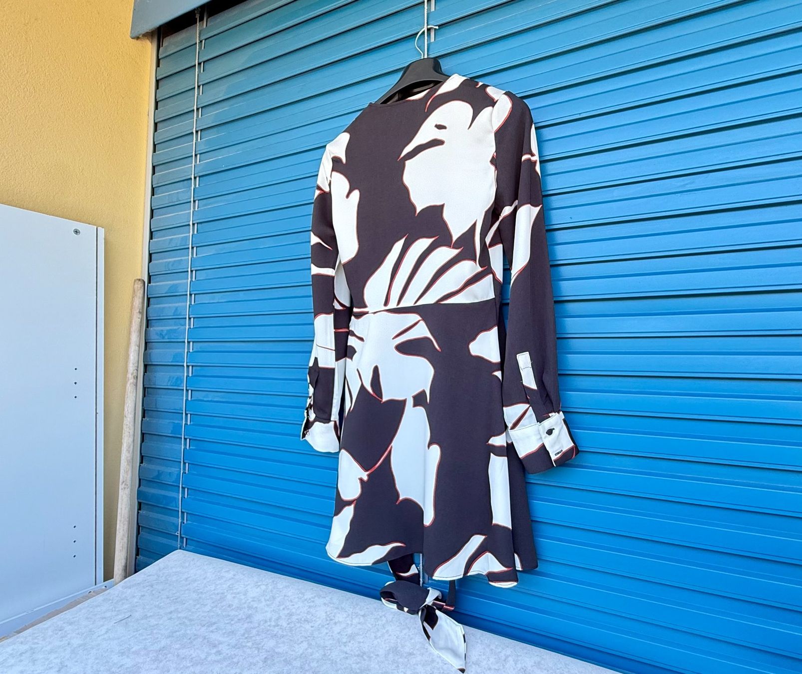 H&M Vestiti: Robe portefeuille imprimée H&M, comme neuve. – Usato da Thônex venduto da Suisse.Shopping 4