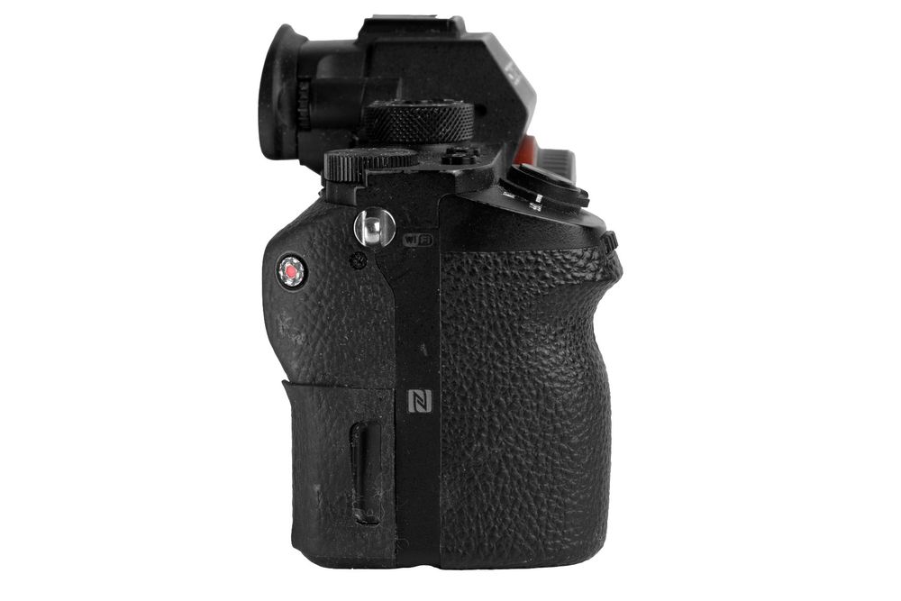 Sony Kamera: Sony Alpha A7R II / MK 2 Body ILCE-7RM2 Alpha 7R Kamera – Gebraucht aus Emmen von 010 3