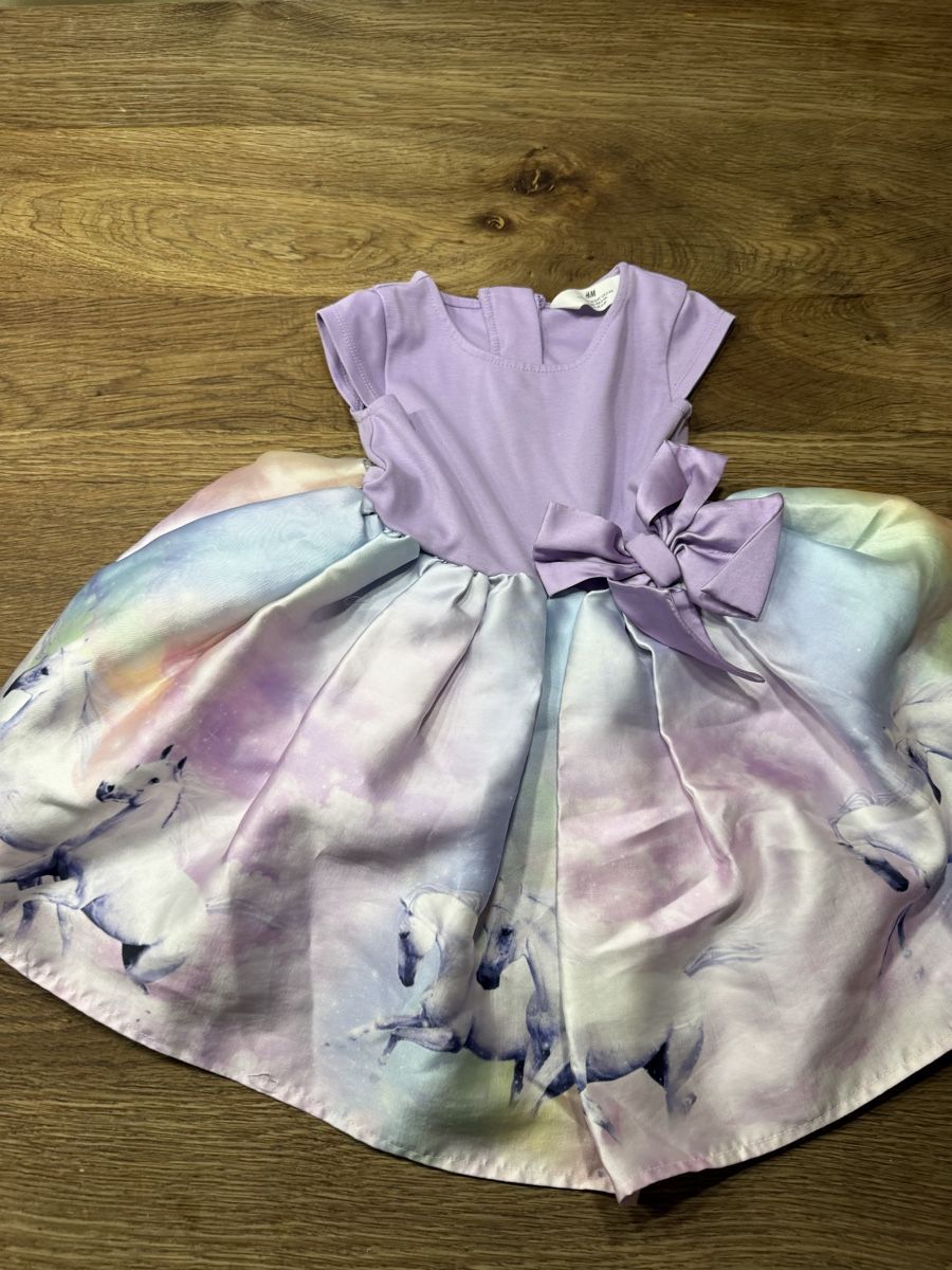 Lotti & Set di vestiti: 3 Festliche Kleider 104 – Usato da Bertschikon Gossau venduto da S.Tenini 2