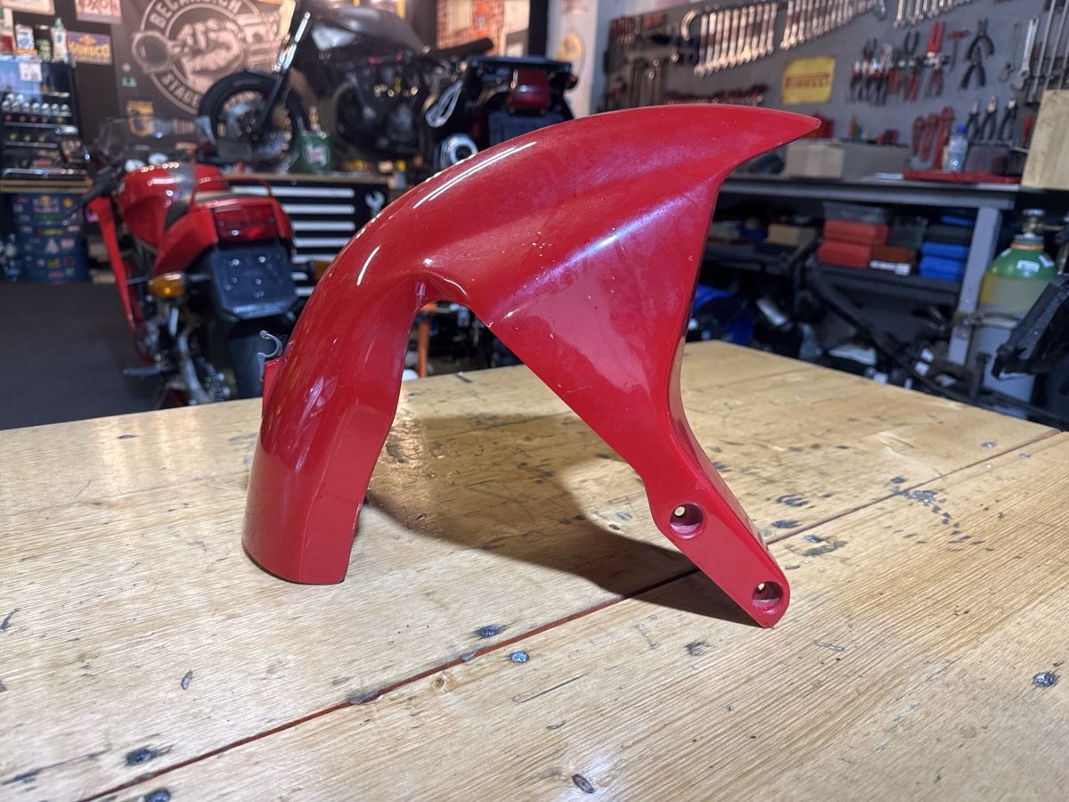 Ducati Tutti i ricambio per moto: Garde-boue avant Ducati ST4s rouge – Usato da Arconciel venduto da WheelH_23