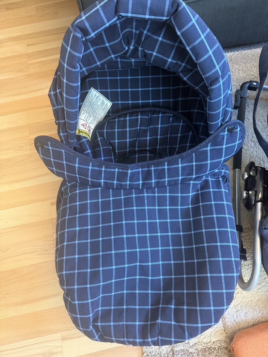 Kleiderpakete & -sets: Kindersitz Kinderkleidung babykleider – Gebraucht aus Schlieren von Flower5 3