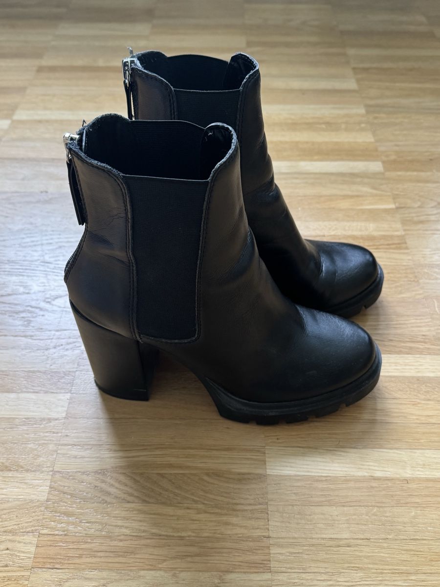 Steve Madden Scarpe da donna: Bottines Steve Madden noires, taille 39 – Usato da Meyrin venduto da mai_pl7s 1