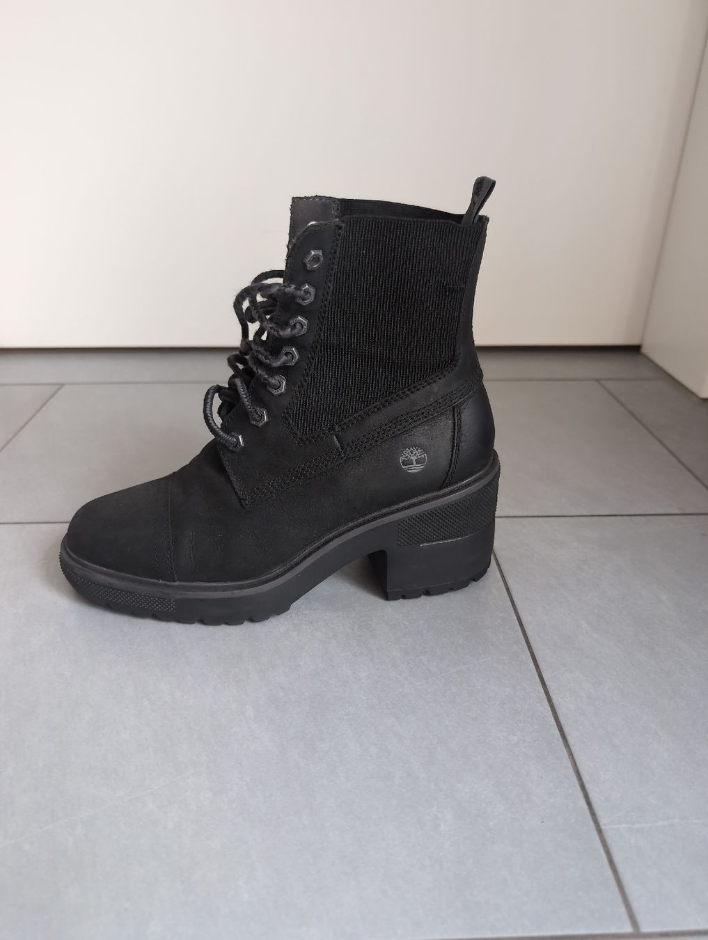 Timberland Scarpe da donna: Frauenstiefel vom Timberland – Usato da Ormalingen venduto da ElasBens 1