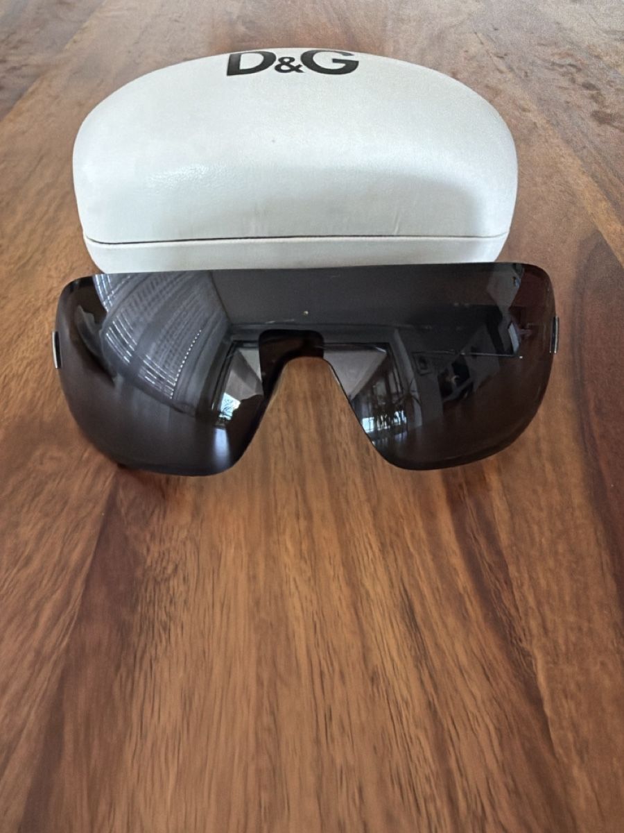 Dolce & Gabbana Occhiali & Lenti: Sunglasses D&G shield style  – Usato da Sempach Station venduto da eshans05