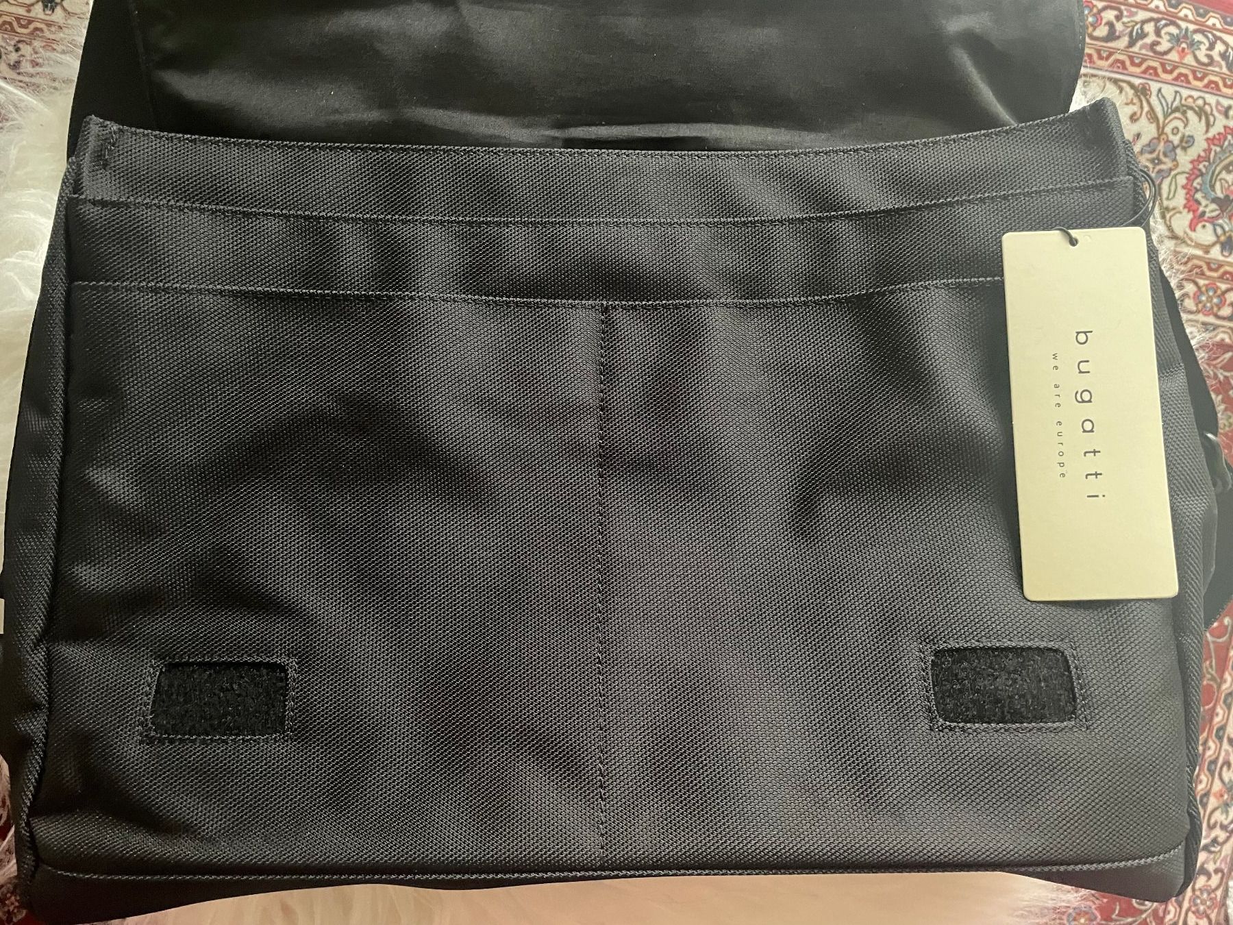 Bugatti Borse: Bugatti Laptop Tasche 14' Neu – Nuovo (secondo la descrizione) da Zürich venduto da NewYork15 1