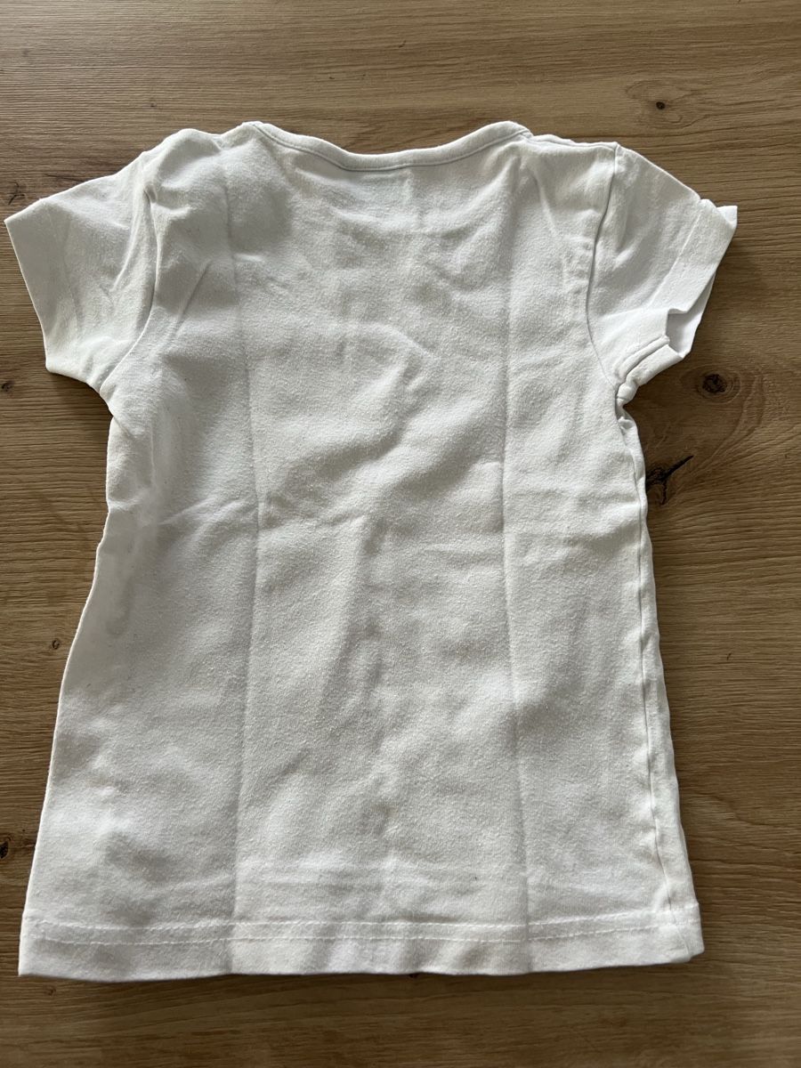 Camicette, T-shirt & Top: Weisses T-Shirt, Gr. 98/104 – Usato da Thun venduto da Siladi 2