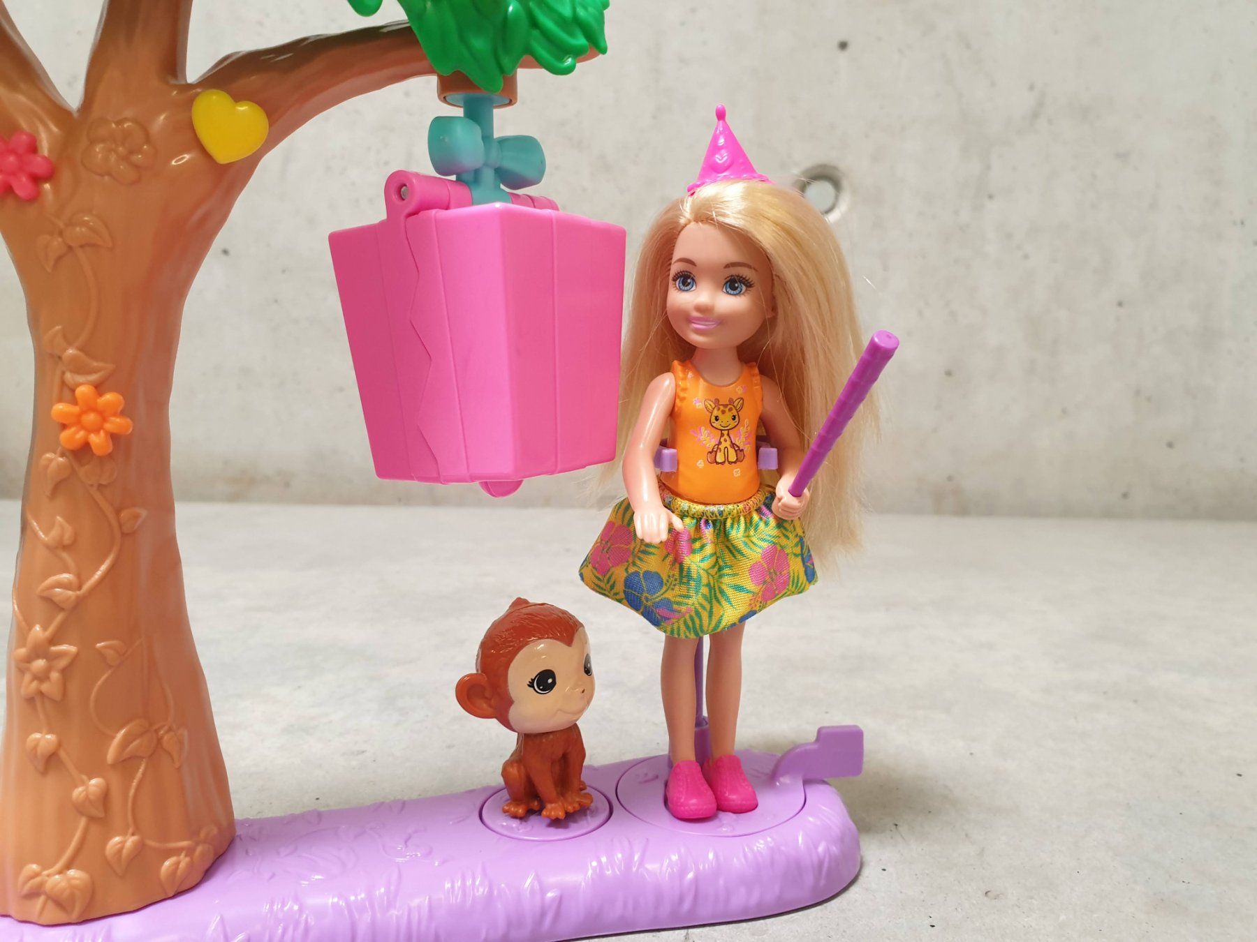 Bambole: Set Barbie, Chelsea et sa pinata – Usato da Fribourg venduto da fripons 1