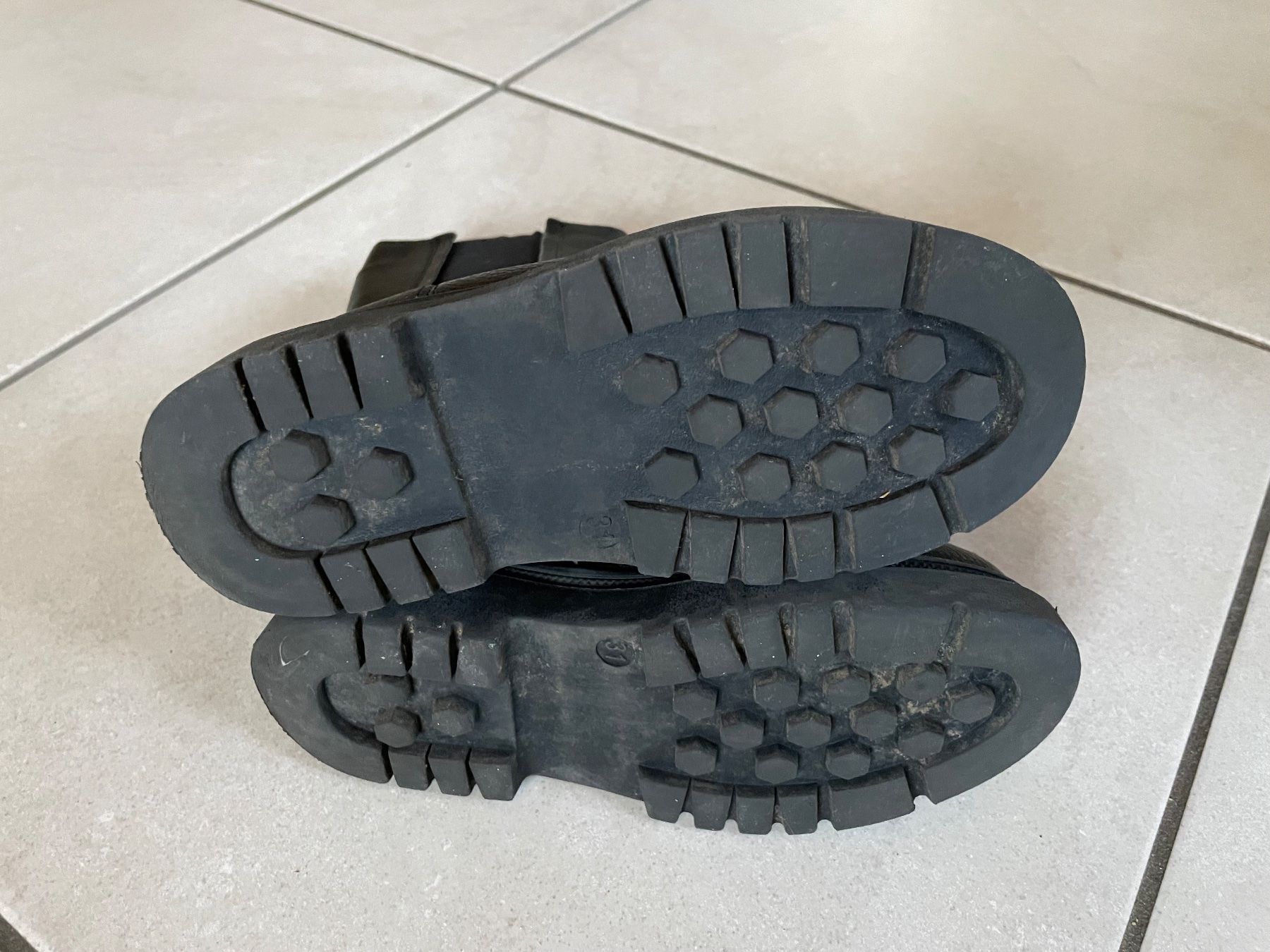 Schuhe für Mädchen: Winterstiefeli schwarz, Gr.31, schwarz – Gebraucht aus Cham von 2eye 2