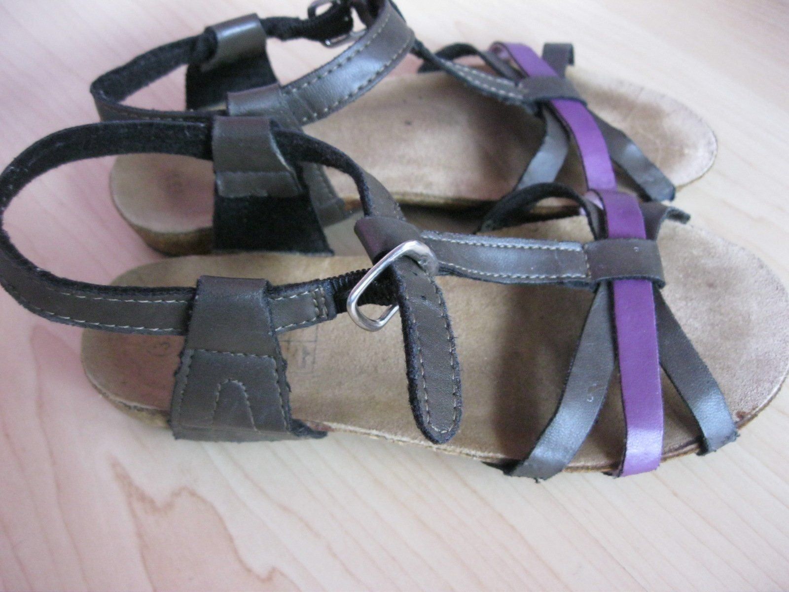 Scarpe per ragazze: Mädchenschuhe Gr. 32/33 – Usato da Vitznau venduto da Kateborg 2