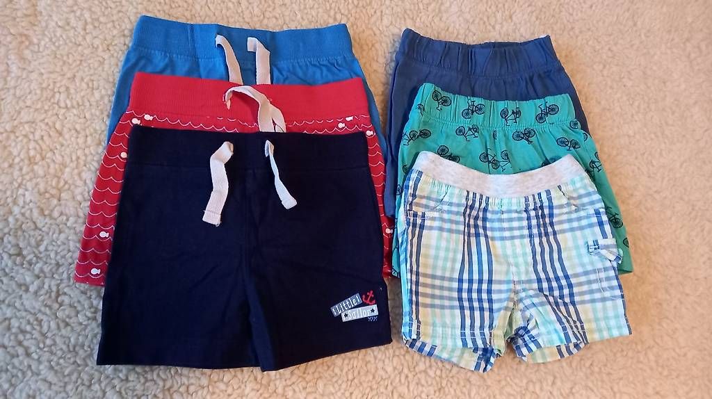 Pantaloni: Kurze Hosenset – Usato da Wattwil venduto da Rainbow412
