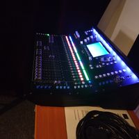 Table de mixage numérique Allen and Heath SQ6