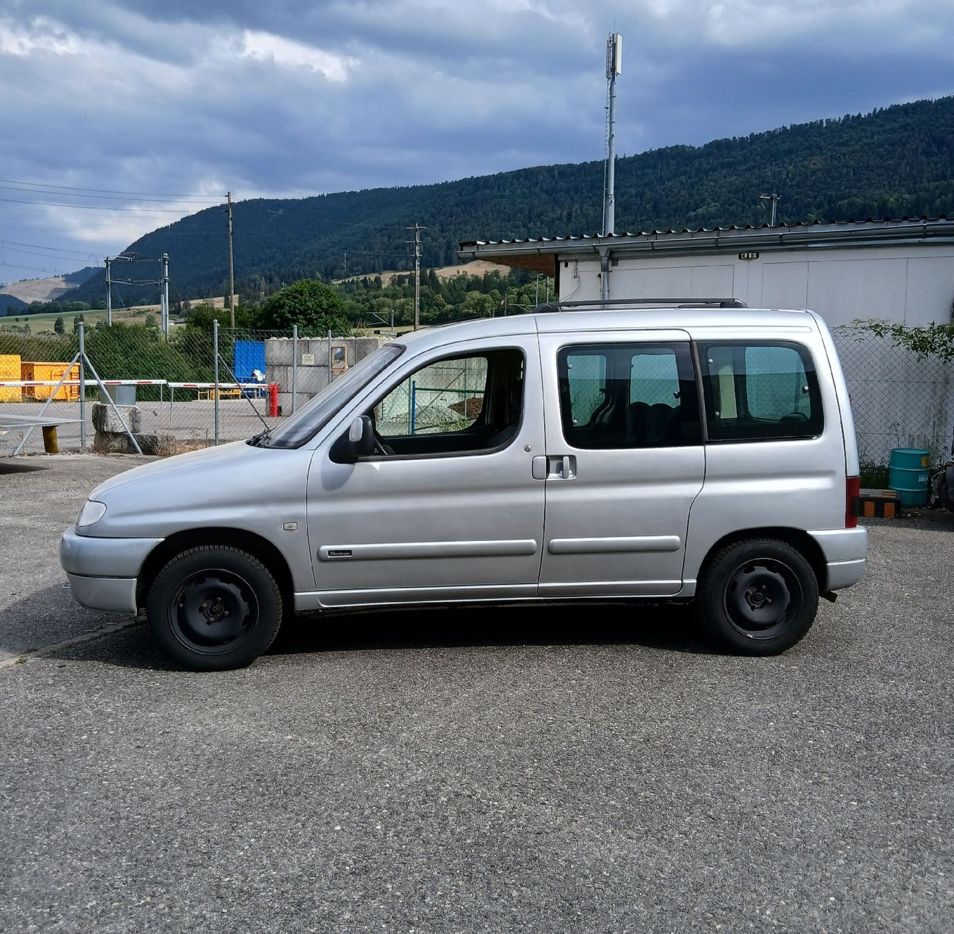 Citroën Autos: Citroën Berlingo 2.0 HDI – D'occasion à la heutte par Auto-stock 1