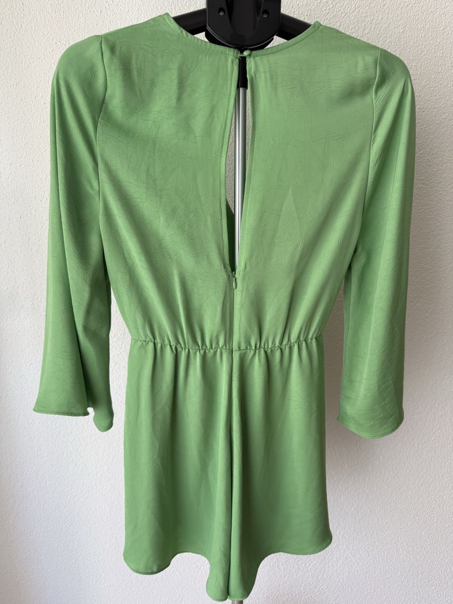 Stradivarius Tute: Stradivarius Jumpsuit - light green Grösse S – Nuovo (secondo la descrizione) da Rorschacherberg venduto da drdupor 5