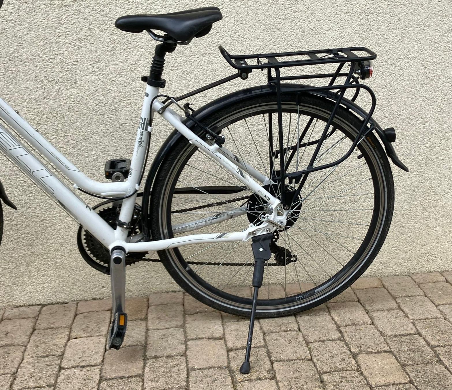 Velos: Vélo dame blanc 28 pouces shimano – Gebraucht aus Sugnens von PixelPanda1 3