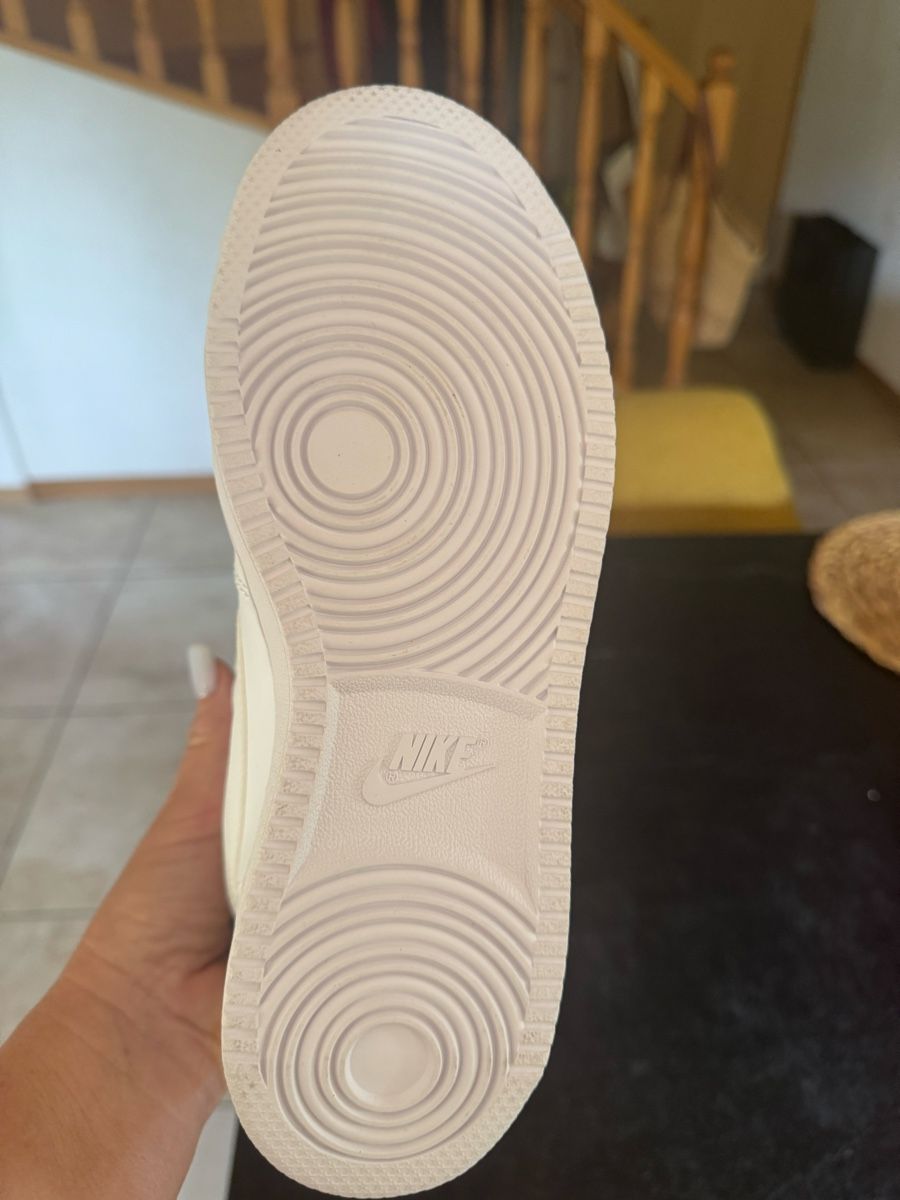 Chaussures hommes: Baskets Nike Ebernon Low blanches femme T. 37.5 – Neuf avec emballage d'origine à Bouveret par Ahava74 3