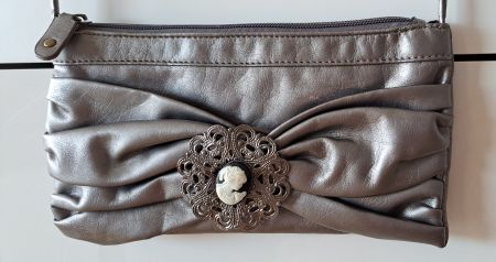 Pochette argentée