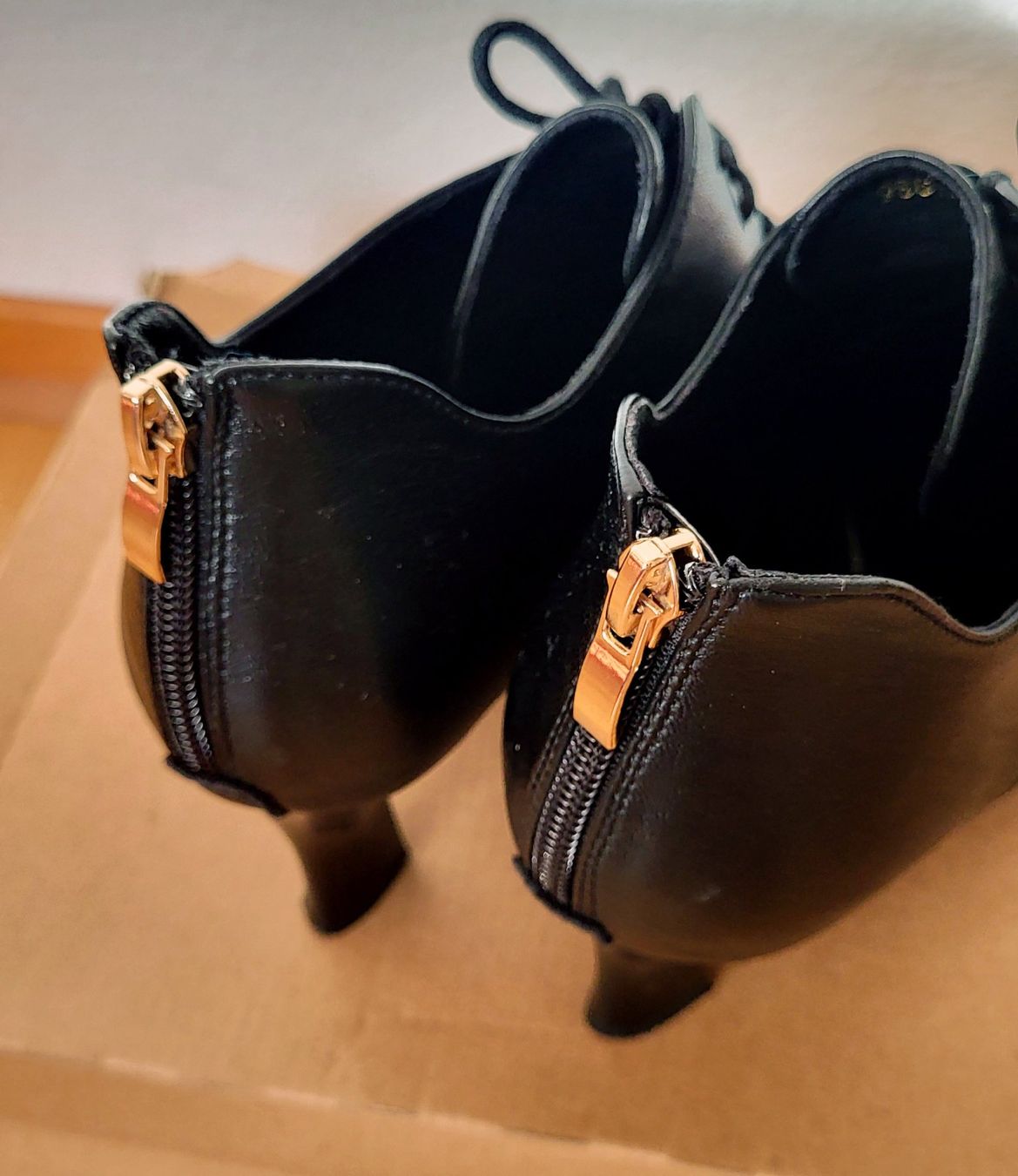 Scarpe da donna: Soulier noire – Nuovo (secondo la descrizione) da Fribourg venduto da VictoriaShop7 2