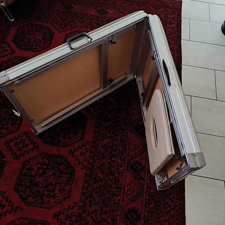 Sedie a sdraio: Klappbare Koffer Massageliege  – Usato da Safnern venduto da billionboy55 1