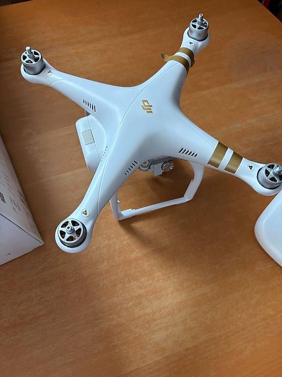 DJI Modellismo RC: AB 1.-CHF!!!  DJI Phantom 3 SE – Usato da Bubikon venduto da kon_p7c8 4