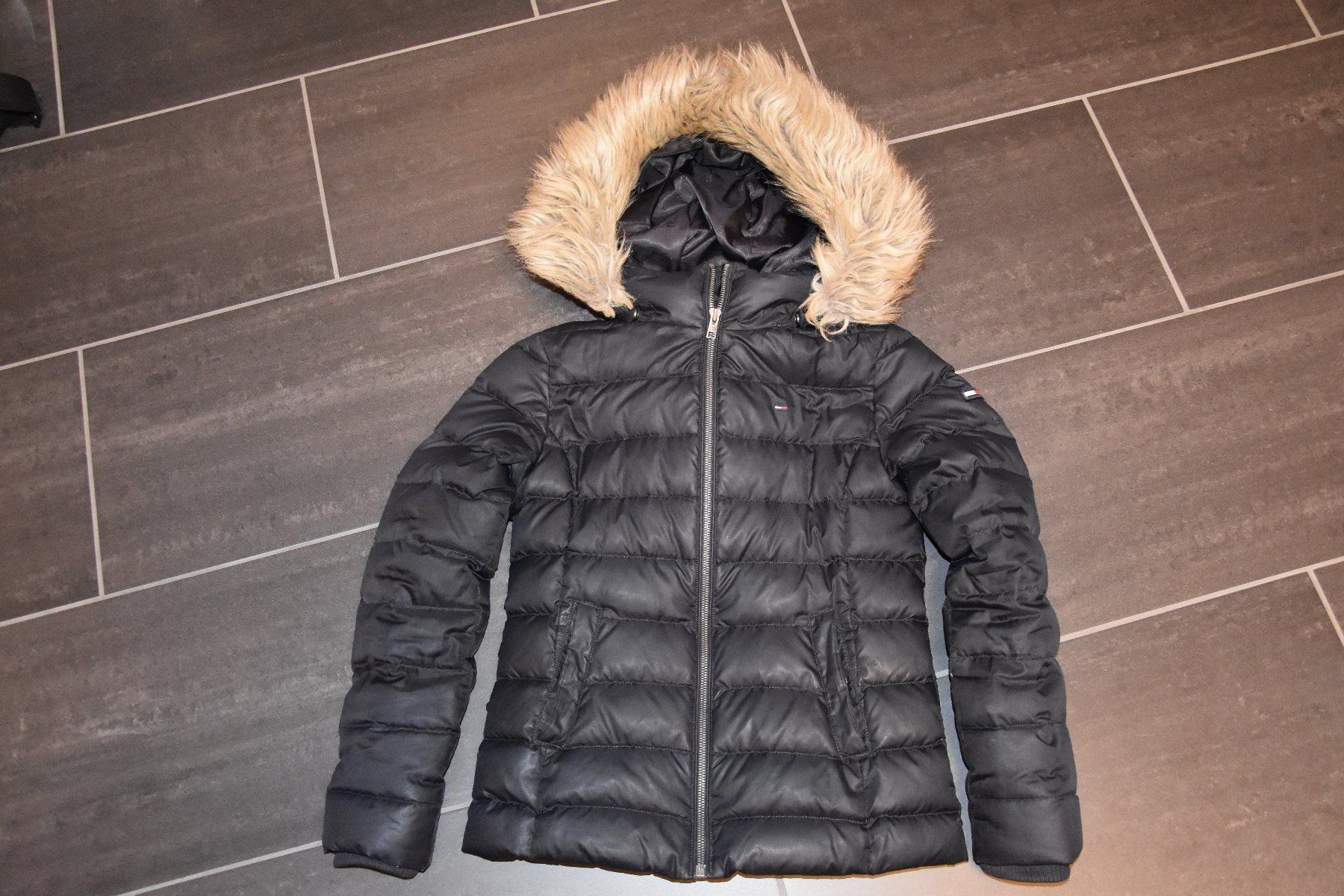 Tommy Hilfiger Vestes: Winterjacke,  Tommy Hilfiger – D'occasion à Sins par dsto