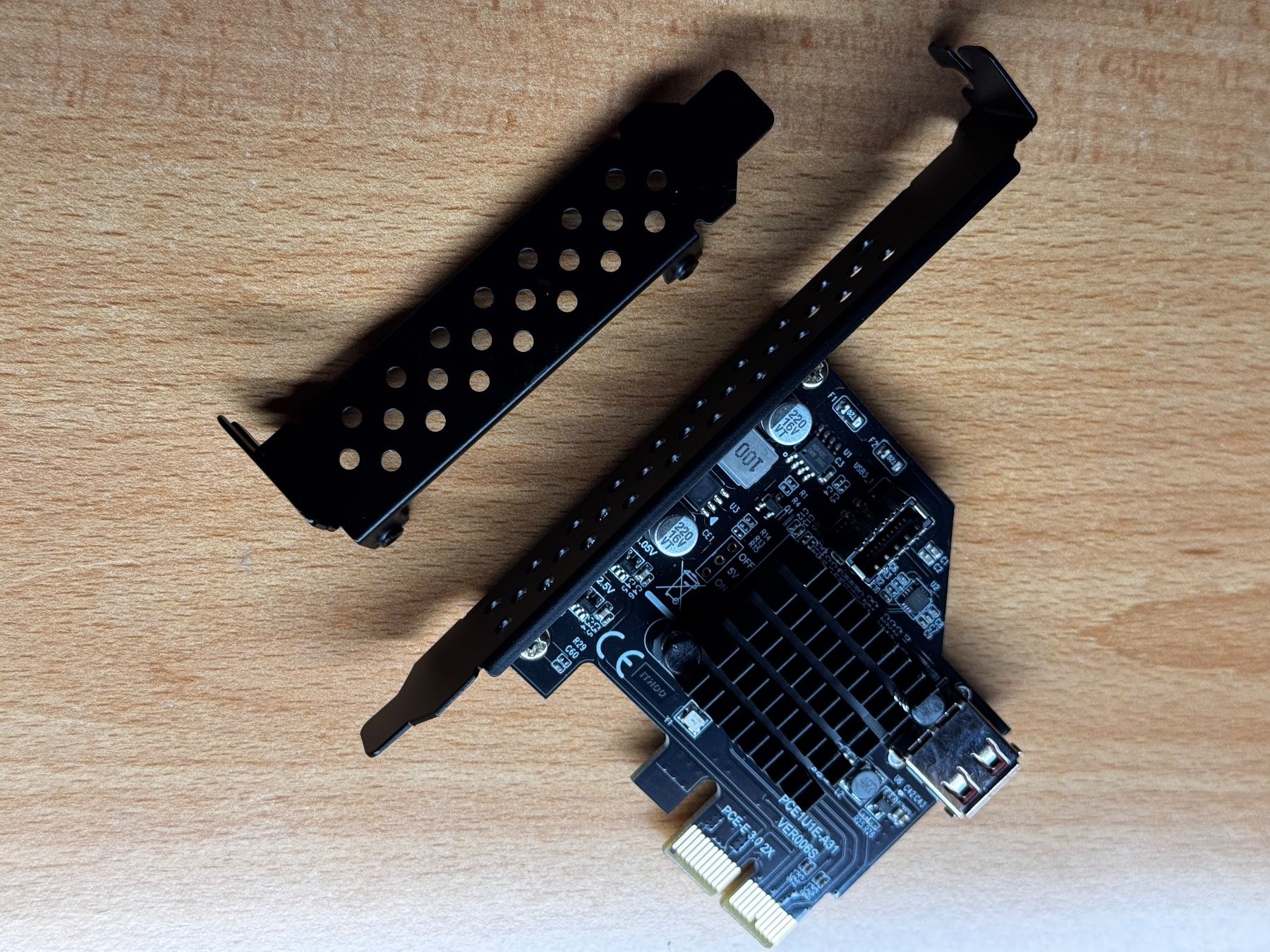 Unità & Adattatore: ASMedia USB3.1 PCI-E CARD ASM3142 – Nuovo e nell'imballaggio originale da La Tour De Peilz venduto da Feierabend666