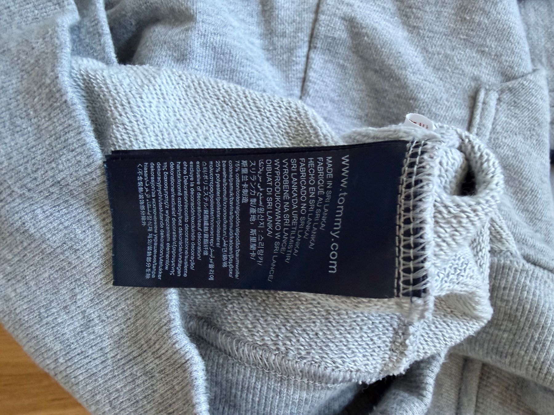 Maglioni & Felpe: Tommy Hilfiger Kaputzenpullover grau – Usato da Wädenswil venduto da theresa_soph 2