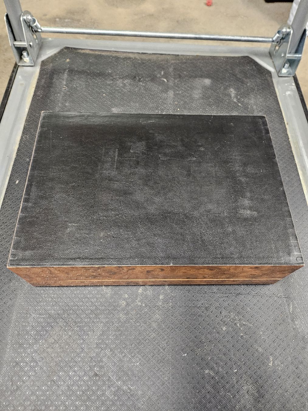 Humidor per sigari: Zigarren Humidor mit Hygrometer und Zigarrenschneider – Usato da St. Gallen venduto da Cocos_Ricardo 7