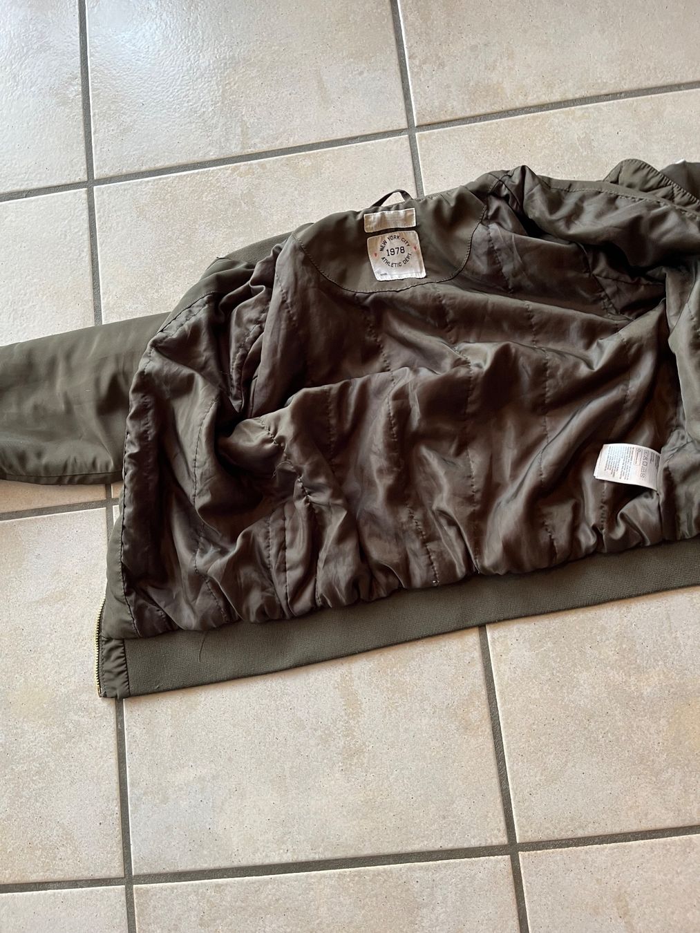H&M Giacche & Cappotti: Blouson 152 H&M  vert militaire – Usato da Orpund venduto da Mary8972 1