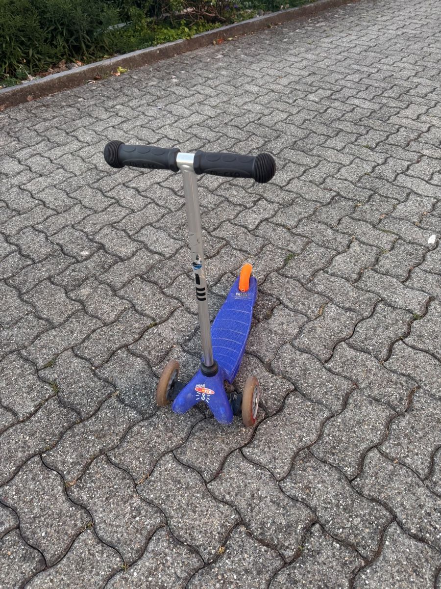 Micro Kickboard: Micro Mini Classic (3-Rad-Kinderscooter) – Usato da Stetten AG venduto da gelb332