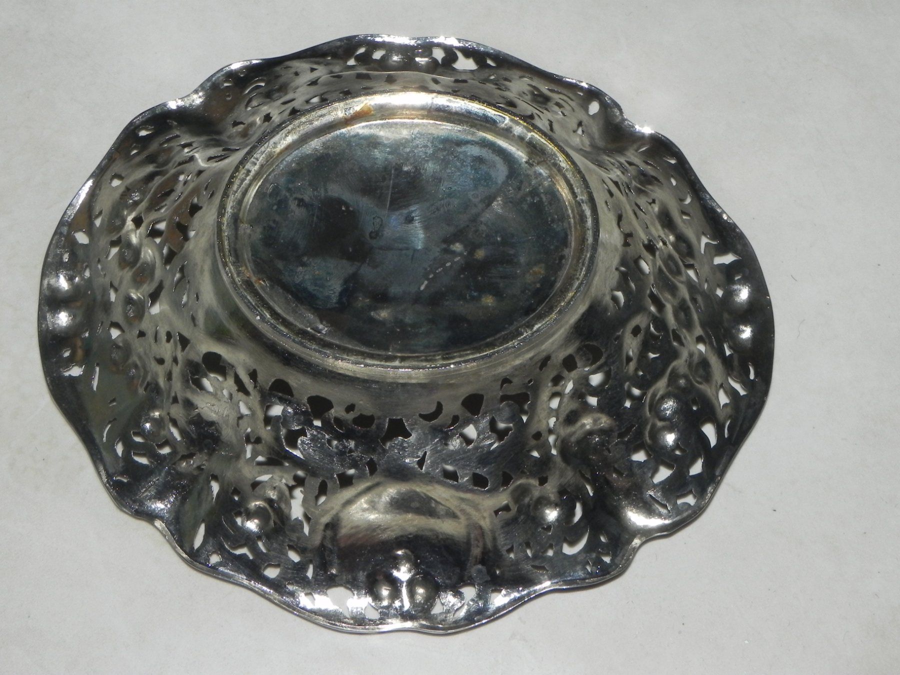 Schalen: Vintage versilberte Schale Rosendesign - Korb durchbrochen – Gebraucht aus Minusio von Lory64 6