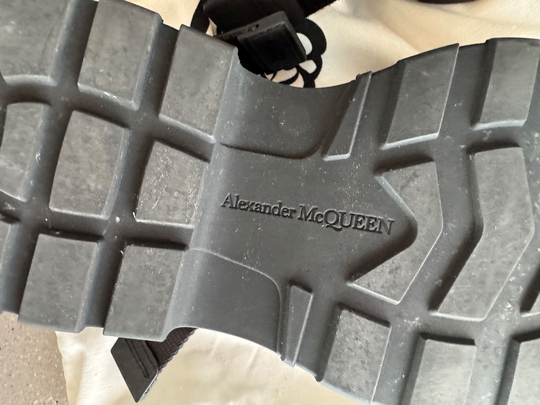 Alexander Mcqueen Damenschuhe: Alexander McQueen Sandals – Gebraucht aus Meilen von Titiano 4