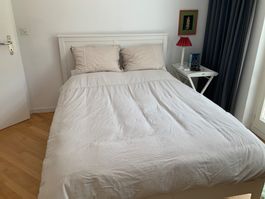 Bett, 140cm breit, inkl Matratze